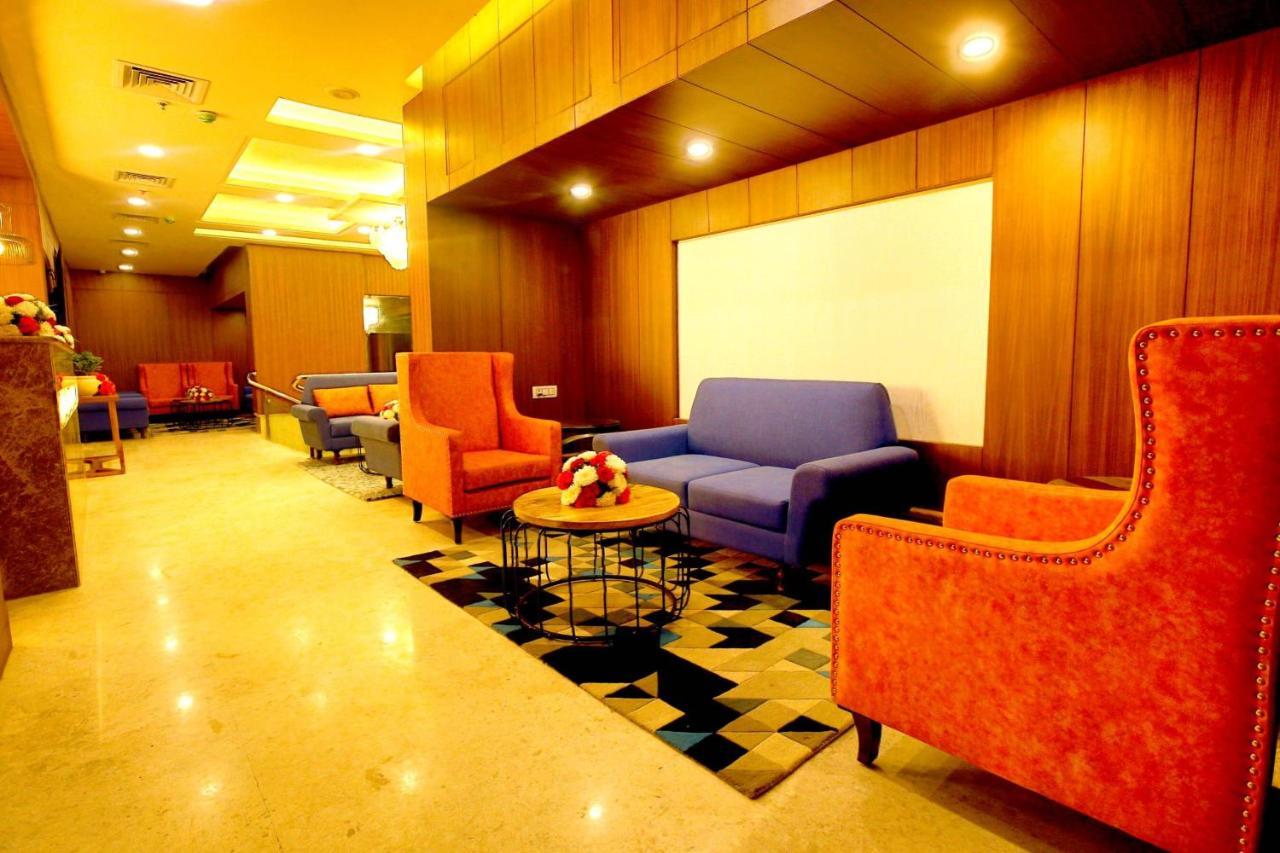 The Fern Residency Noida Hotell Exteriör bild
